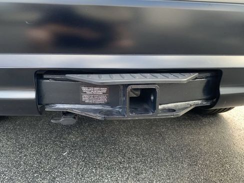 Used 2025 Toyota Highlander XLE FWD image 40