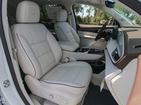 New 2026 Buick Enclave Avenir w/ Super Cruise Package AWD/4WD image 25