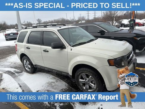 Used 2010 Ford Escape XLT image 2