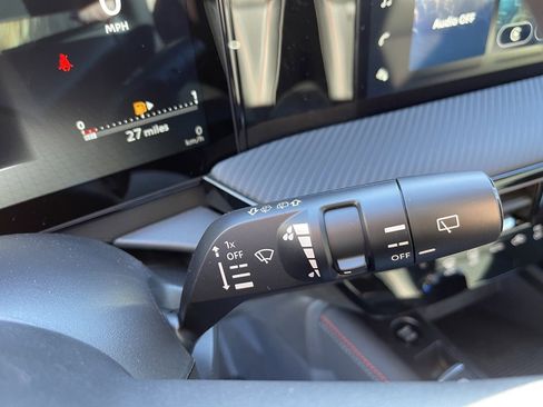 New 2025 Nissan Kicks SR image 27