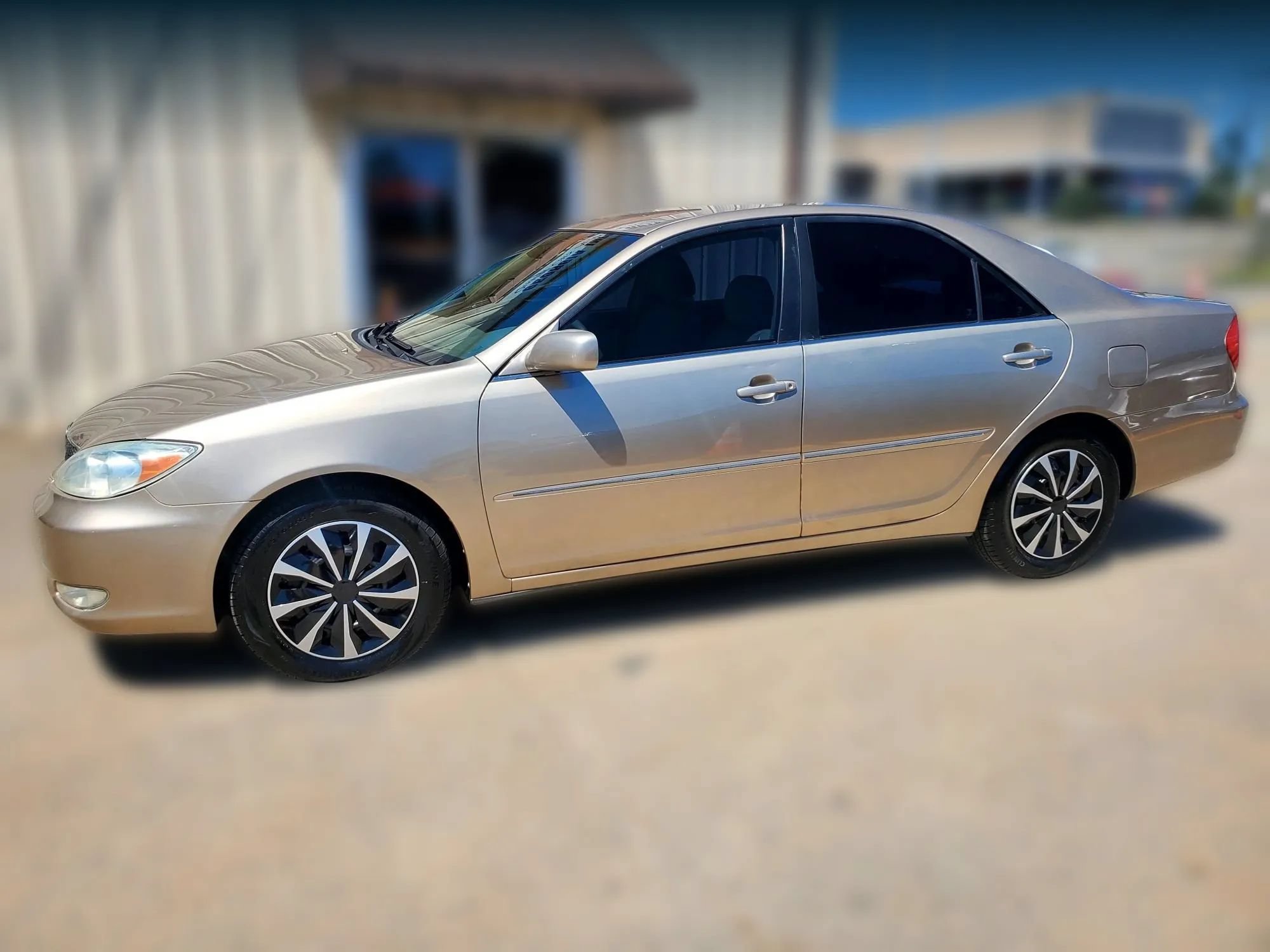 Used 2003 Toyota Camry XLE FWD image 8
