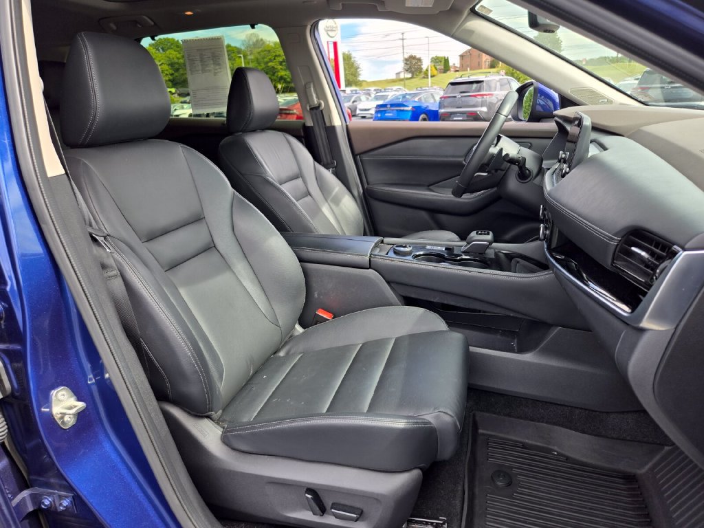 Certified 2023 Nissan Rogue SL w/ SL Premium Package AWD/4WD image 24