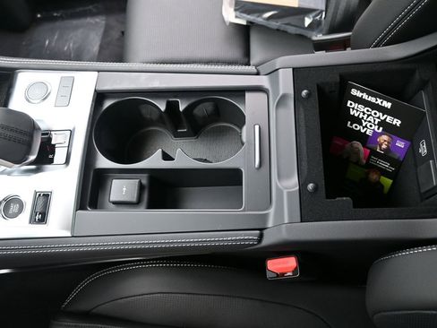 New 2026 Jaguar F-PACE R-Dynamic S image 27