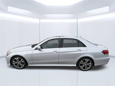 Used 2016 Mercedes-Benz E 350 Sedan image 10