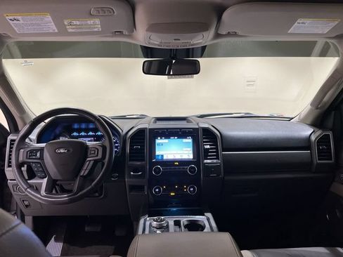 Used 2019 Ford Expedition XLT RWD image 18