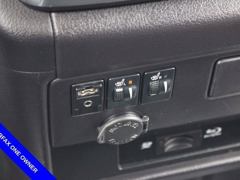 Used 2017 Toyota Sienna SE Premium image 48