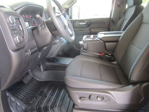 New 2026 GMC Sierra 3500 Pro w/ Convenience Package AWD/4WD image 18
