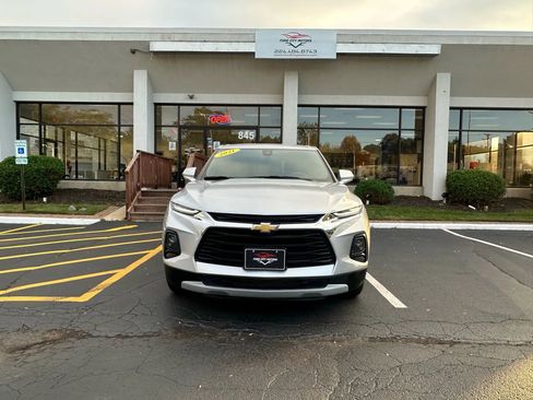 Used 2021 Chevrolet Blazer LT image 2