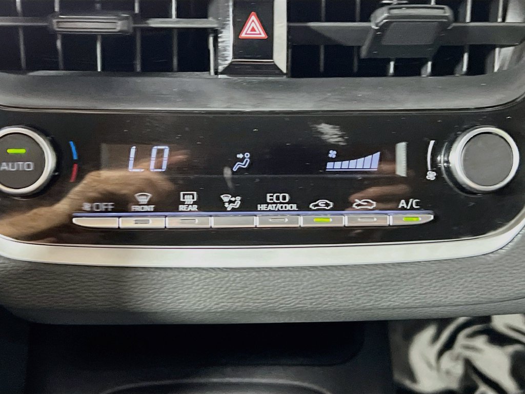 Used 2024 Toyota Corolla LE FWD image 22