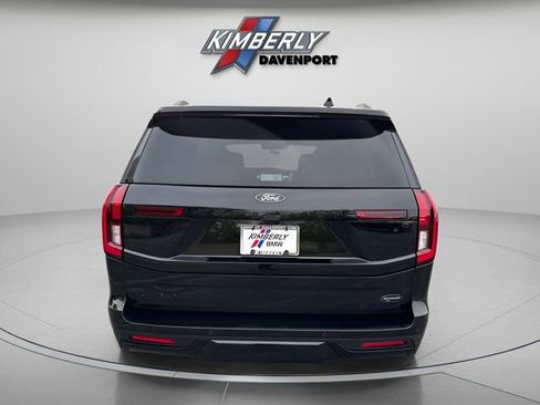 Used 2025 Ford Expedition Platinum w/ Stealth Performance Package AWD/4WD image 4