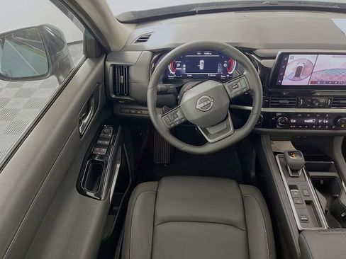 New 2026 Nissan Pathfinder SL image 16