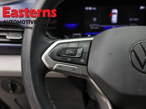 Used 2022 Volkswagen Taos SE AWD/4WD image 13