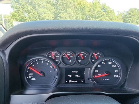 Used 2021 Chevrolet Silverado 1500 Custom AWD/4WD image 13
