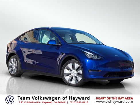 Used 2021 Tesla Model Y Long Range image 1