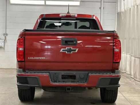 Used 2016 Chevrolet Colorado Z71 AWD/4WD image 4
