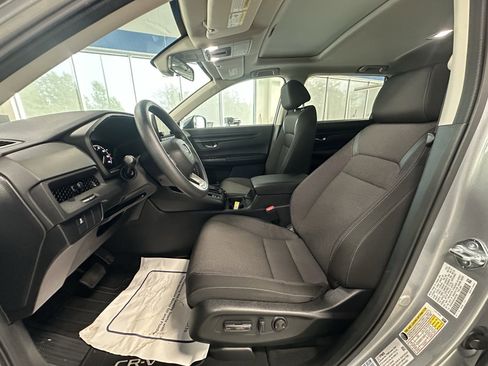 Used 2025 Honda CR-V EX image 8