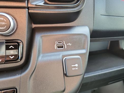 Used 2024 RAM ProMaster 3500 w/ Delivery Van Package image 20