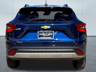Used 2024 Chevrolet Trax LT w/ Driver Confidence Package