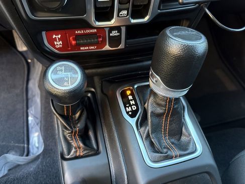 Used 2021 Jeep Gladiator Mojave image 34