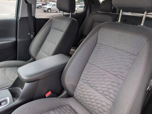 Used 2018 Chevrolet Equinox LT image 14