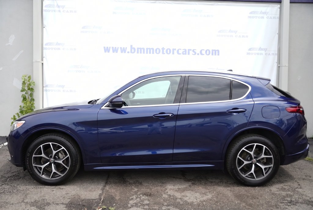 Used 2021 Alfa Romeo Stelvio Ti AWD/4WD image 6