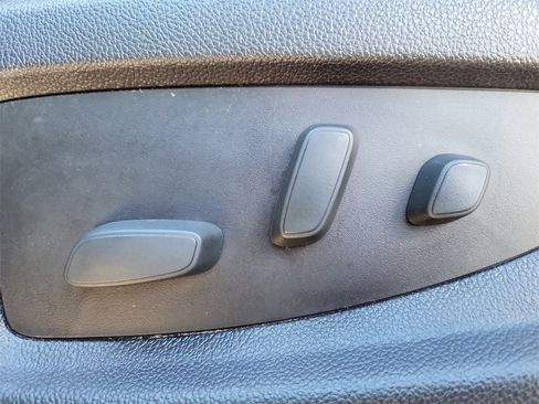 Used 2017 Chevrolet Suburban Premier image 21