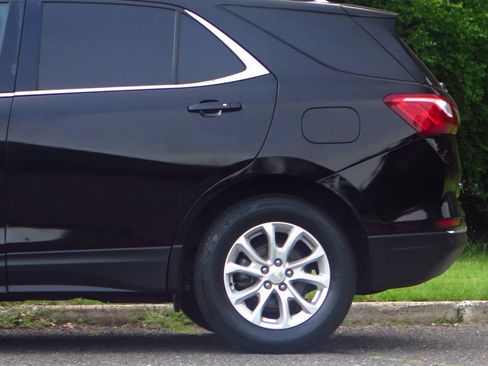 Used 2018 Chevrolet Equinox LT w/ Sun & Infotainment Package AWD/4WD image 22