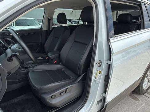 Used 2019 Volkswagen Tiguan SE FWD image 21
