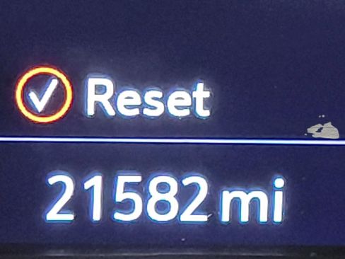 Used 2023 Buick Envision Avenir image 3