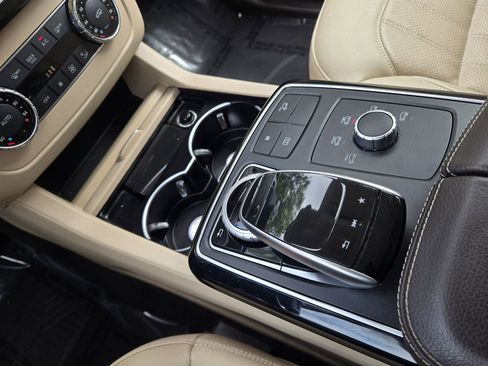 Certified 2018 Mercedes-Benz GLE 350 4MATIC image 19