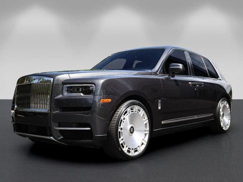 Used 2022 Rolls-Royce Cullinan AWD/4WD image 7