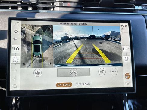 Used 2025 Land Rover Range Rover Sport S image 25