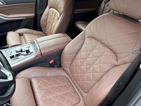 Certified 2024 BMW X7 xDrive40i w/ Executive Package image 22