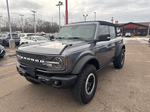 Used 2023 Ford Bronco Badlands w/ Sasquatch Package image 4