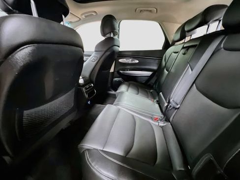 Used 2022 Genesis GV70 2.5T w/ Select Package AWD/4WD image 26