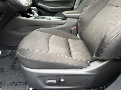 Used 2024 Nissan Altima 2.5 SV image 12