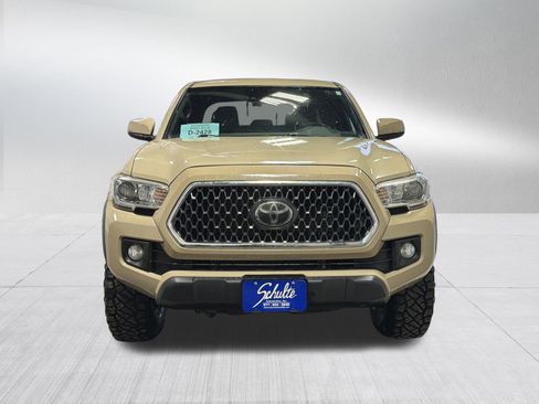 Used 2019 Toyota Tacoma TRD Off-Road image 3