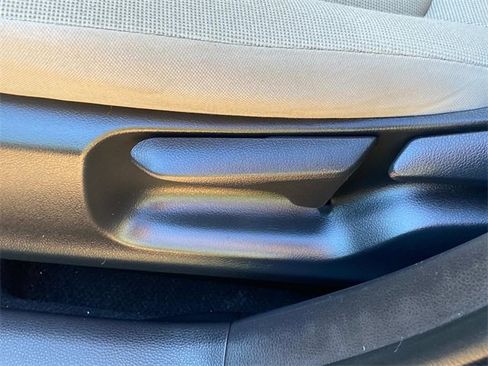 Used 2022 Toyota Corolla LE image 14