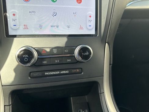 Used 2022 Ford Edge ST-Line image 20