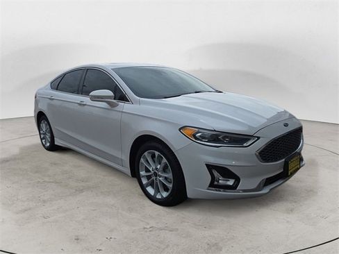 Used 2019 Ford Fusion Energi Titanium image 7