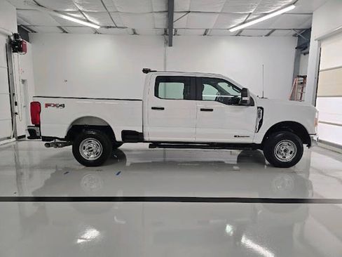 Used 2023 Ford F250 XL w/ FX4 Off-Road Package AWD/4WD image 9