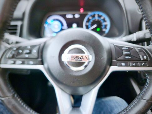 Used 2018 Nissan Leaf SV image 37