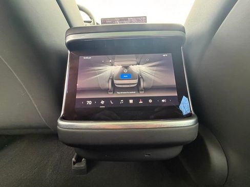 Used 2022 Tesla Model S Plaid image 22