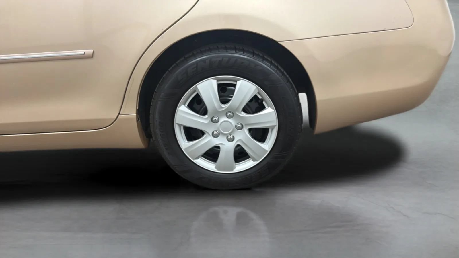 Used 2011 Toyota Camry FWD image 27