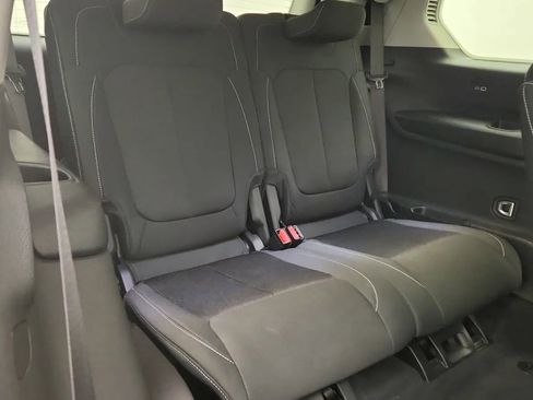 Used 2023 Jeep Grand Cherokee L Laredo w/ Luxury Tech Group I image 31