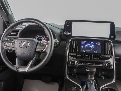 Used 2024 Lexus LX 600 4WD w/ Interior Upgrade Package image 18
