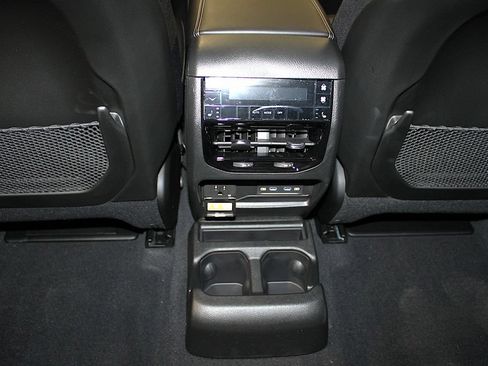 New 2026 Jeep Grand Cherokee L Limited w/ MOPAR Finishing Package AWD/4WD image 35