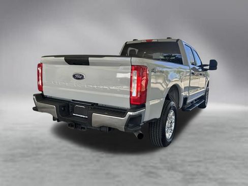 Used 2026 Ford F250 XLT AWD/4WD image 3