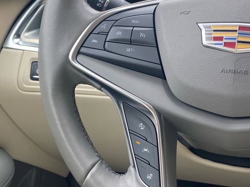 Used 2019 Cadillac XT5 Luxury FWD image 6