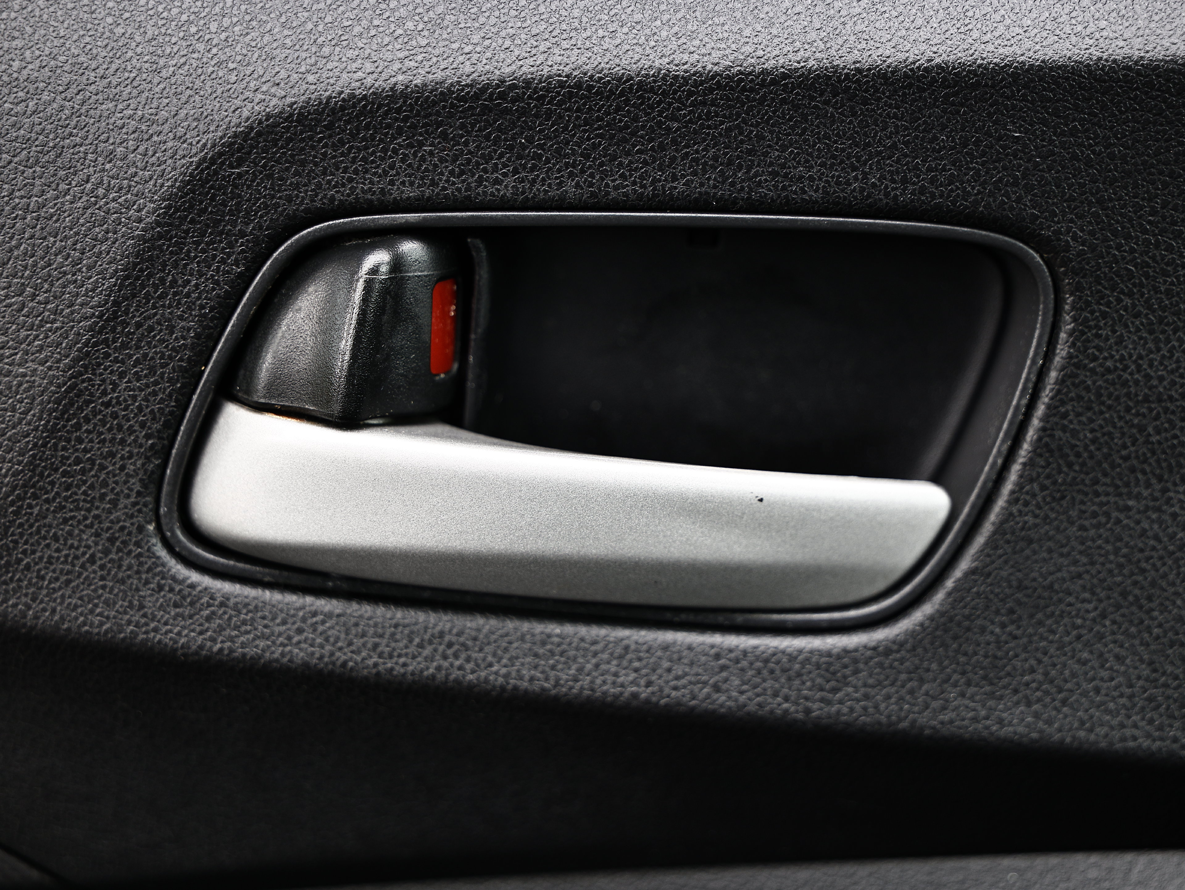 Used 2016 Honda CR-V LX image 17